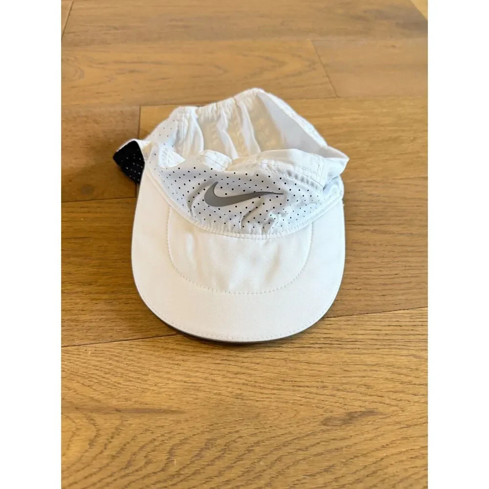 Nike Tennis Hat Advantage Like New Tailwind Dry-Fit Adv